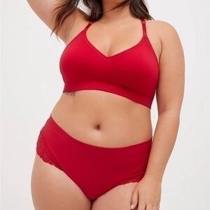 Torrid Lightly Lined Seamless Flirt Racerback Bra Bralette Sz 00 or 10